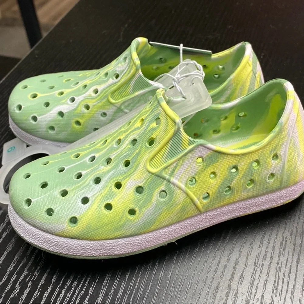 Toddler Slip on Water Shoes- Cat & Jack